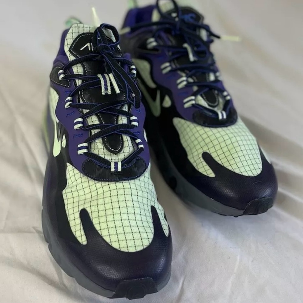 Nike Air Max 270 React Future Swoosh Mens Size 11 Black, Green & Purple NEW - Picture 3 of 16